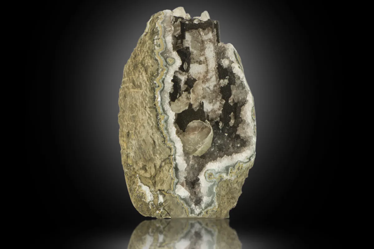Amethyst und Calcit Druse
