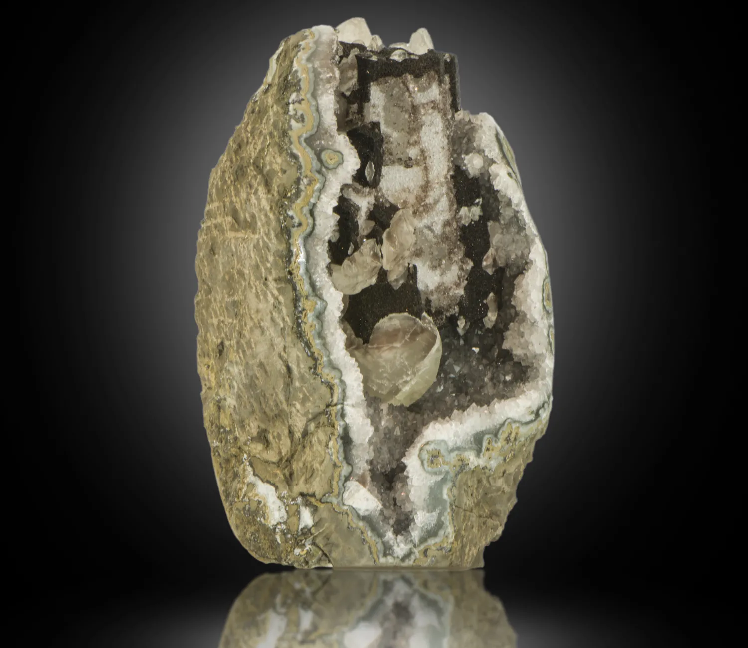 Amethyst und Calcit Druse