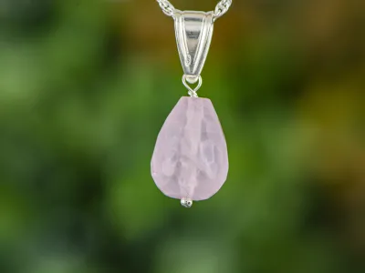 Anhänger mit Rosenquarz