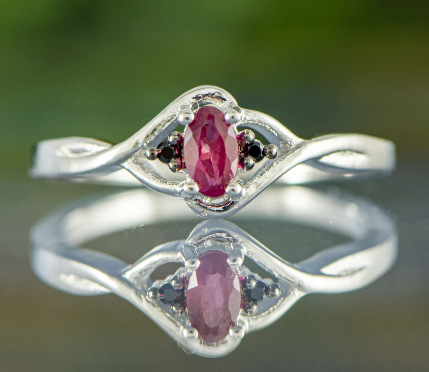Ring mit Rubin