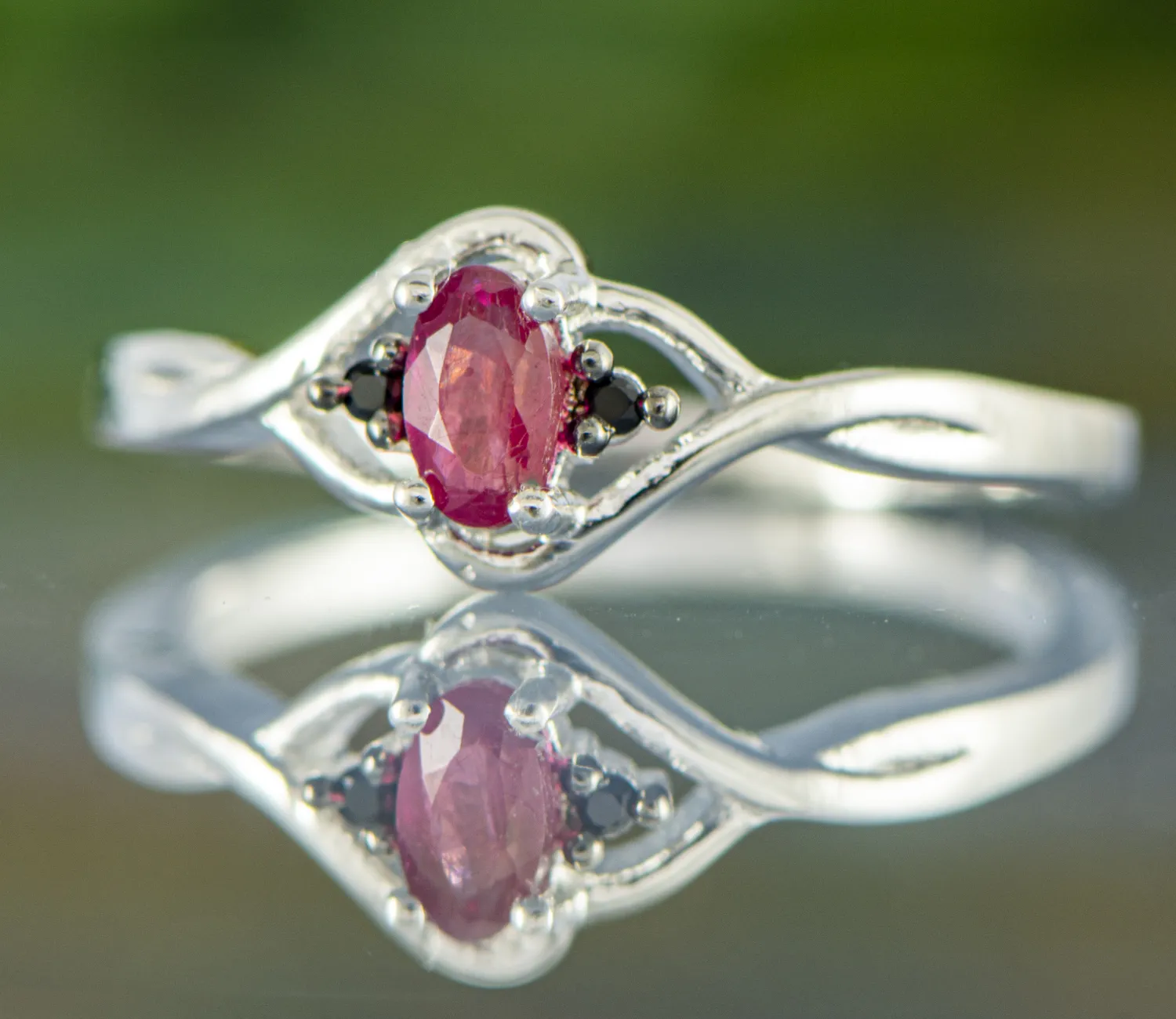 Ring mit Rubin