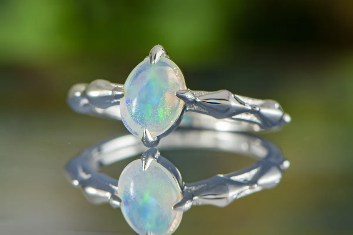 Ring mit Edelopal