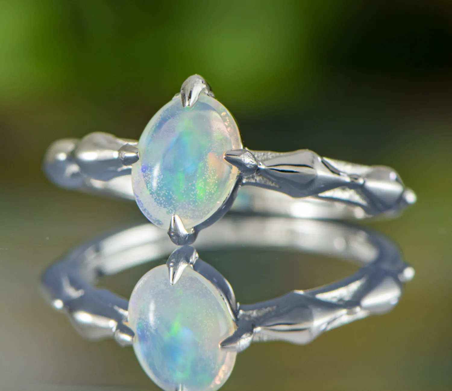 Ring mit Edelopal