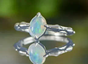 Ring mit Edelopal