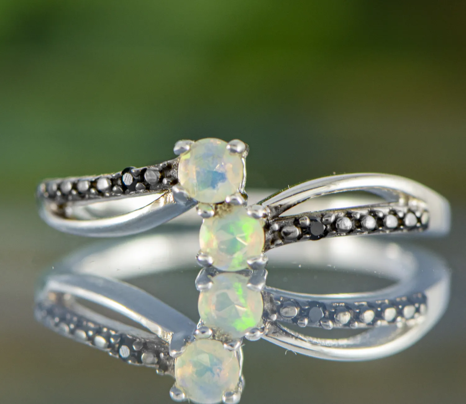 Ring mit Opal