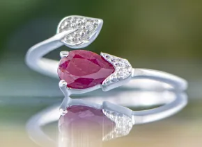Ring mit Rubin