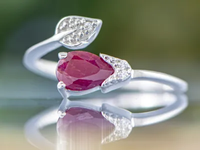 Ring mit Rubin
