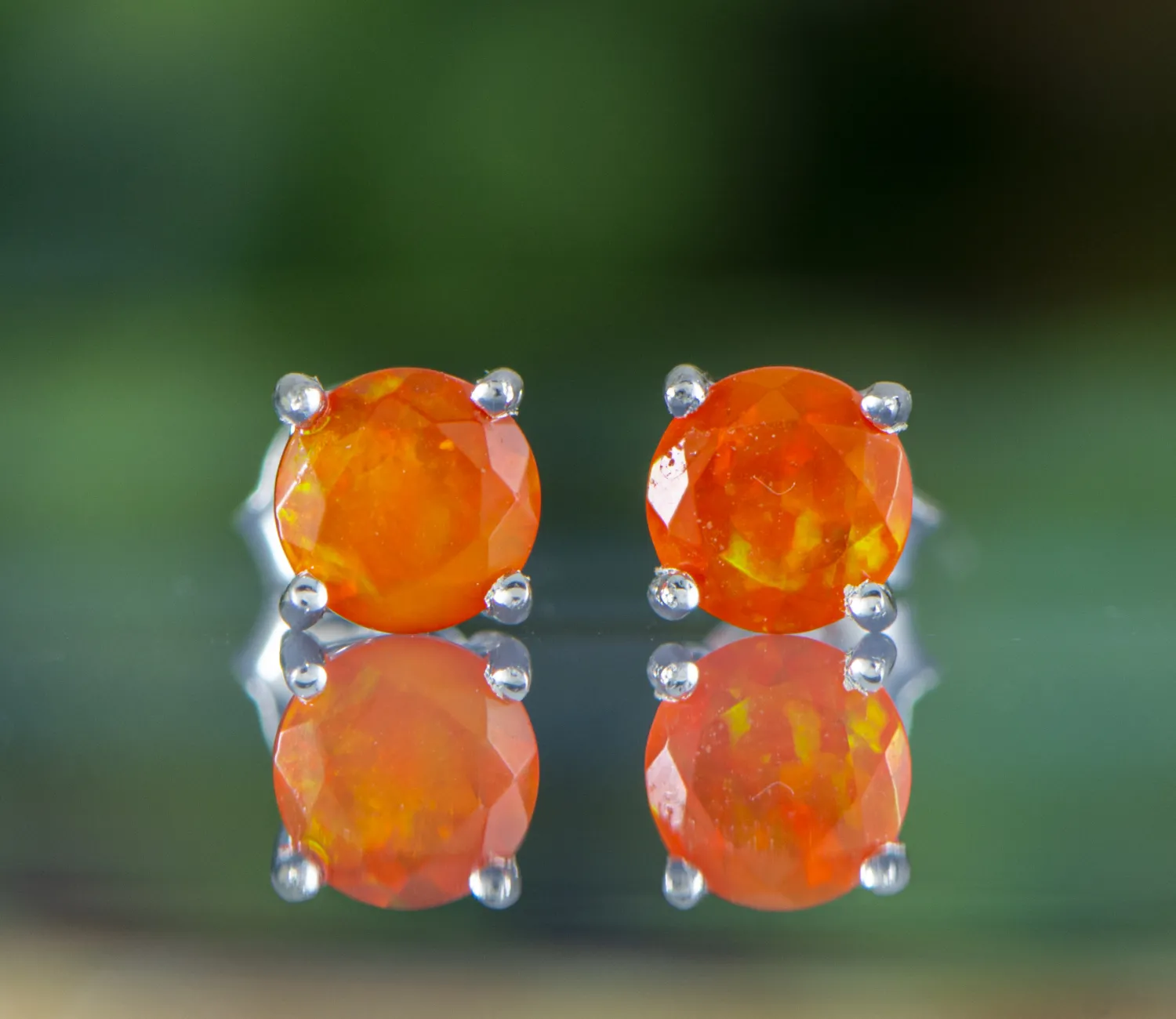 Ohrringe mit Feueropal 5mm