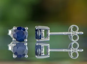 Ohrringe mit blauem Saphir 5mm