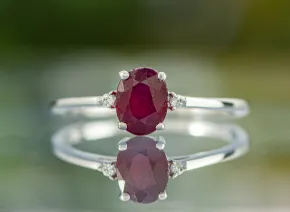 Ring mit Rubin