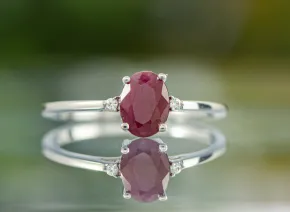 Silberring mit Rubin