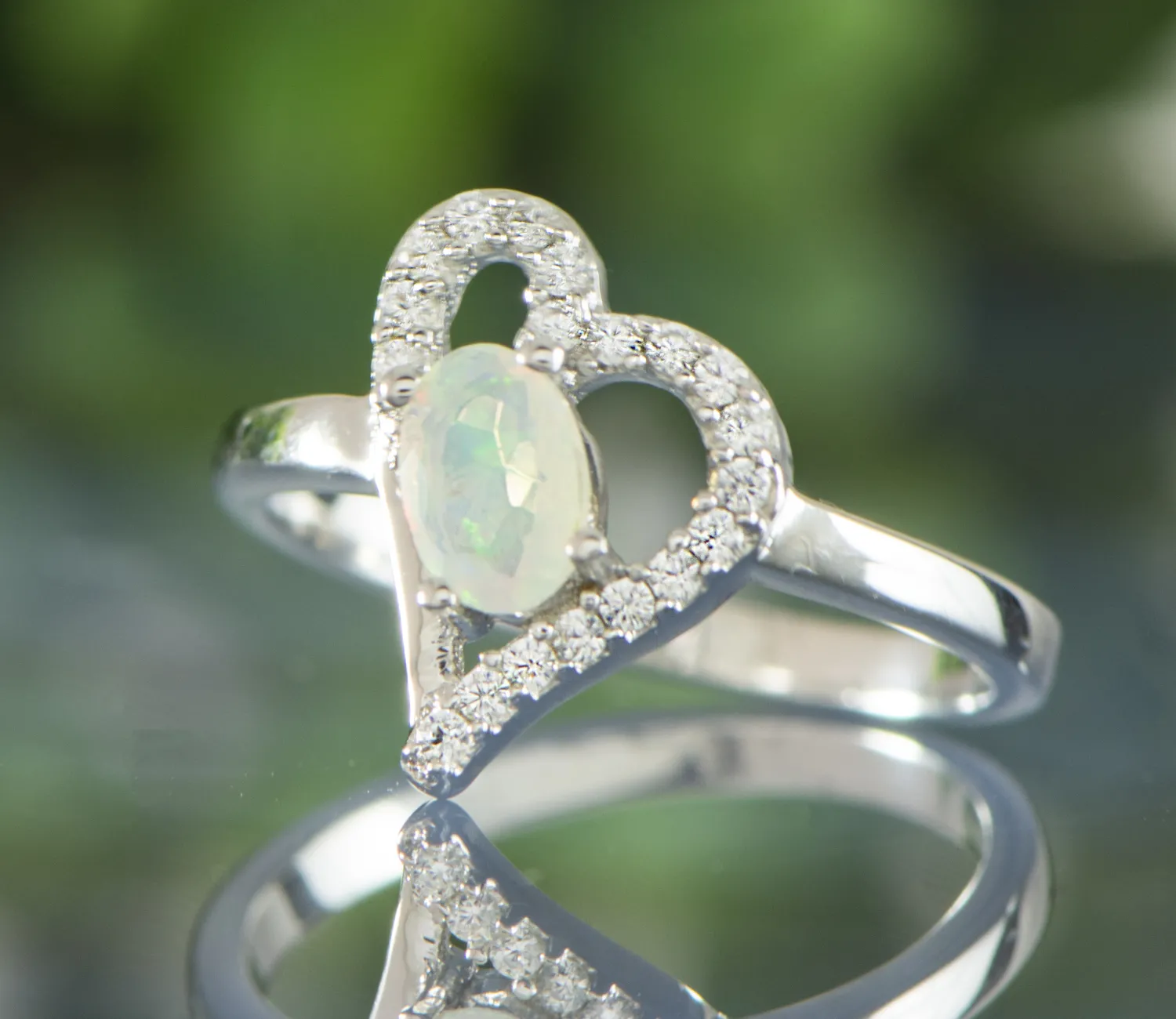 Ring mit Opal