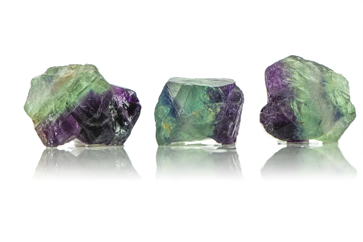 Unbearbeiteter zweifarbiger Fluorit