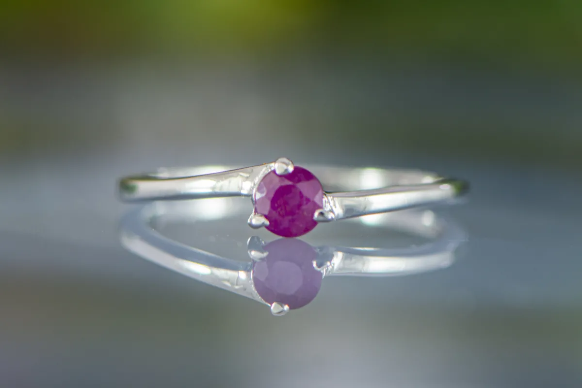 Ring mit Rubin