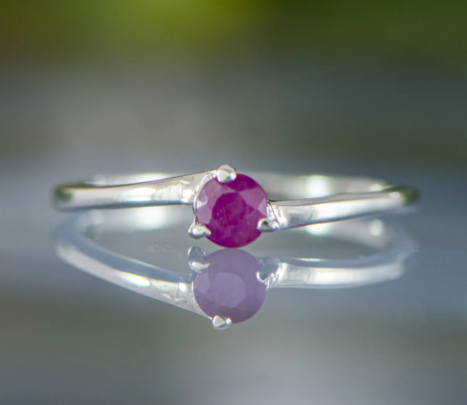 Ring mit Rubin