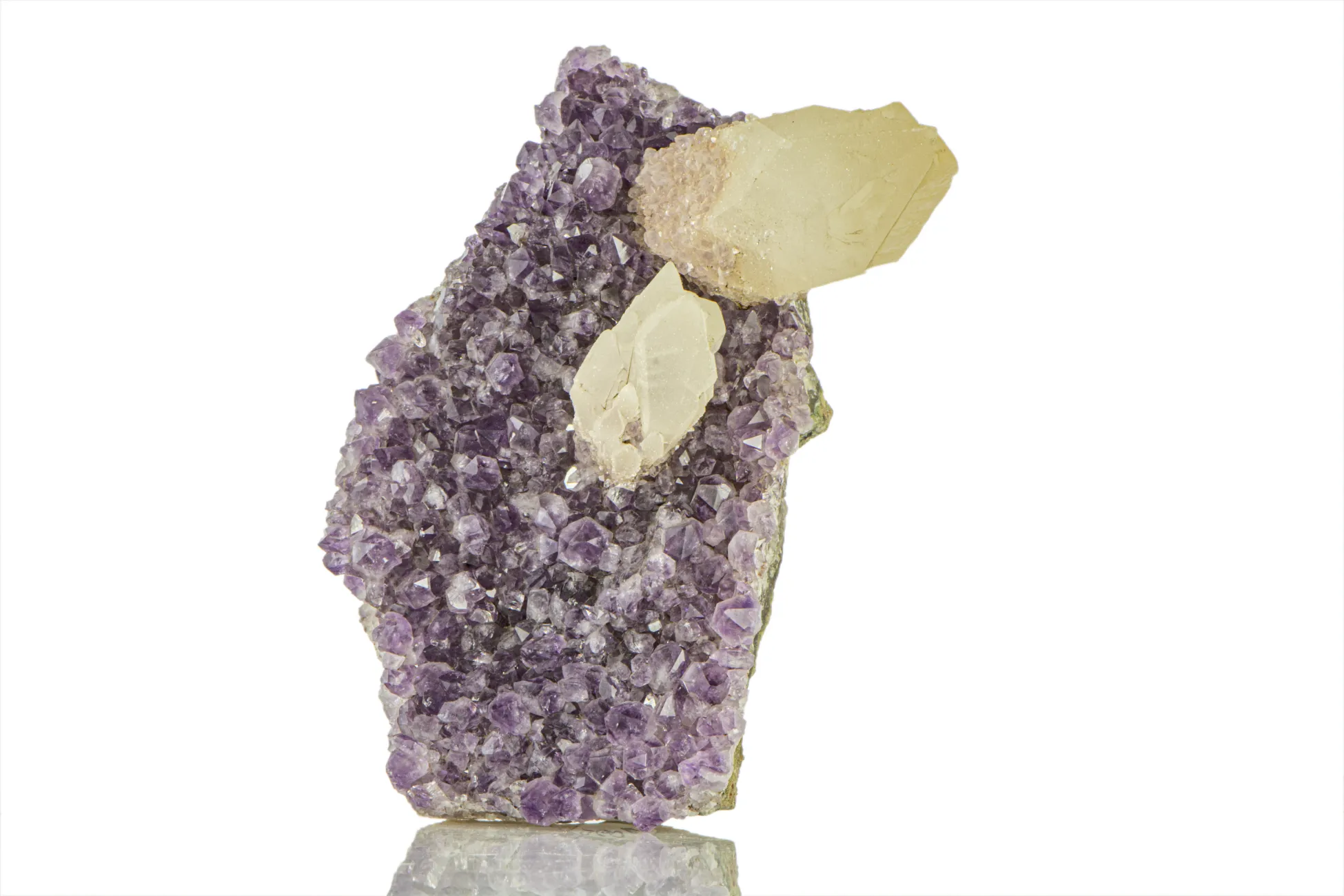 Amethyst mit Calcit