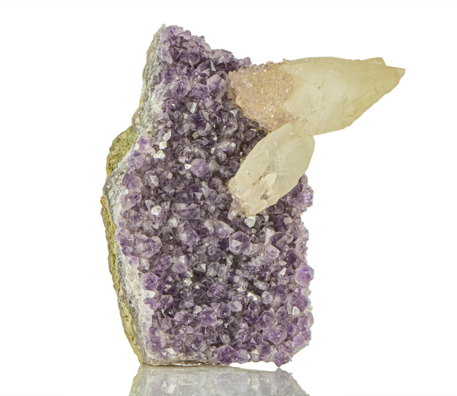 Amethyst mit Calcit