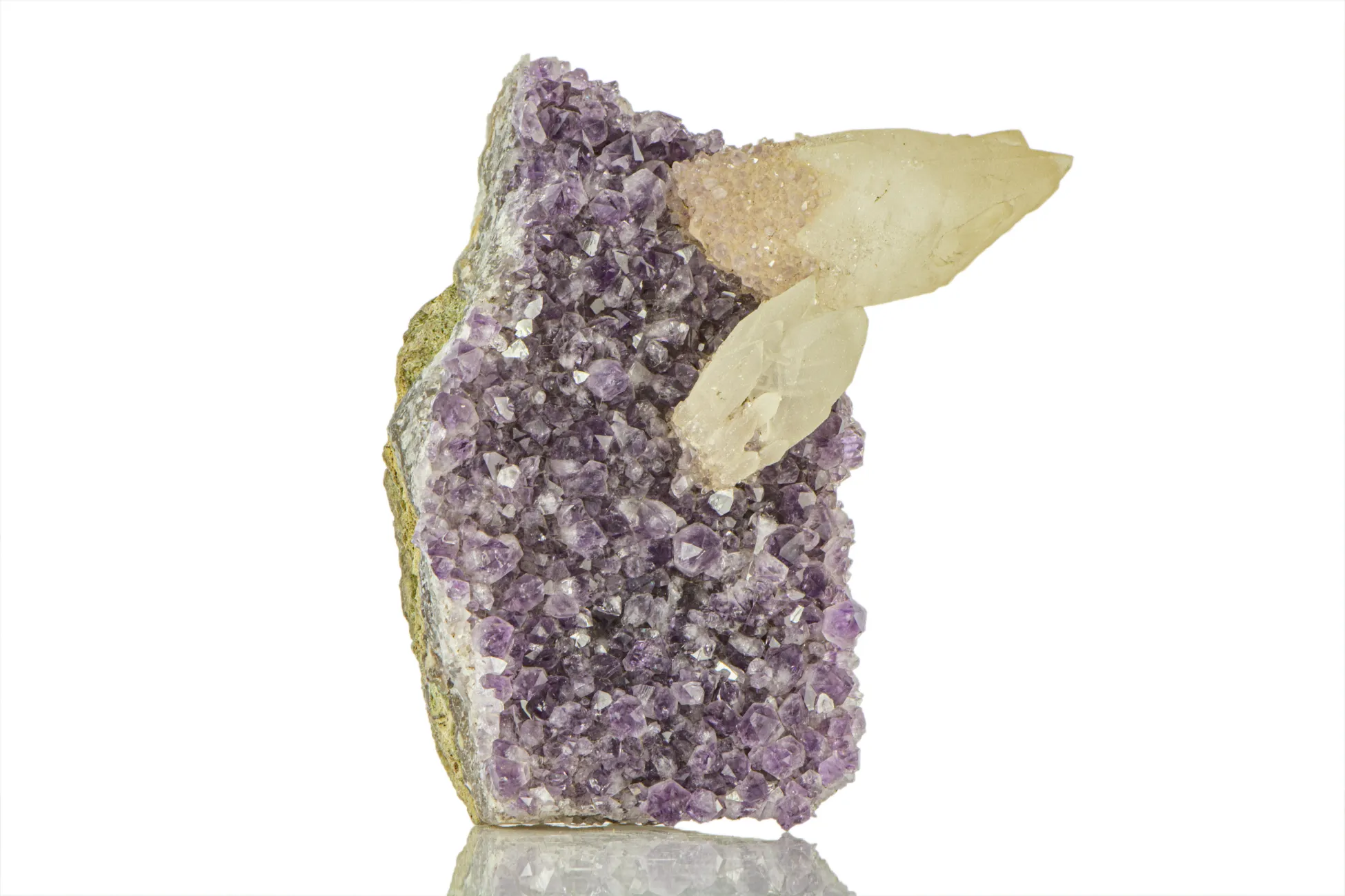 Amethyst mit Calcit