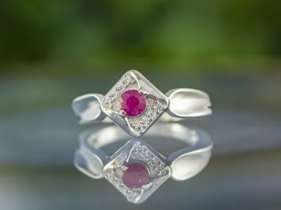 Ring mit Rubin