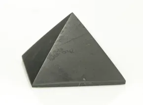 Pyramide aus Schungit 40mm
