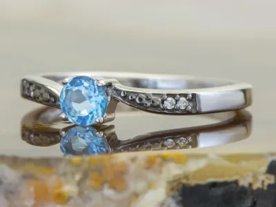 Silberring mit Blauem Topas