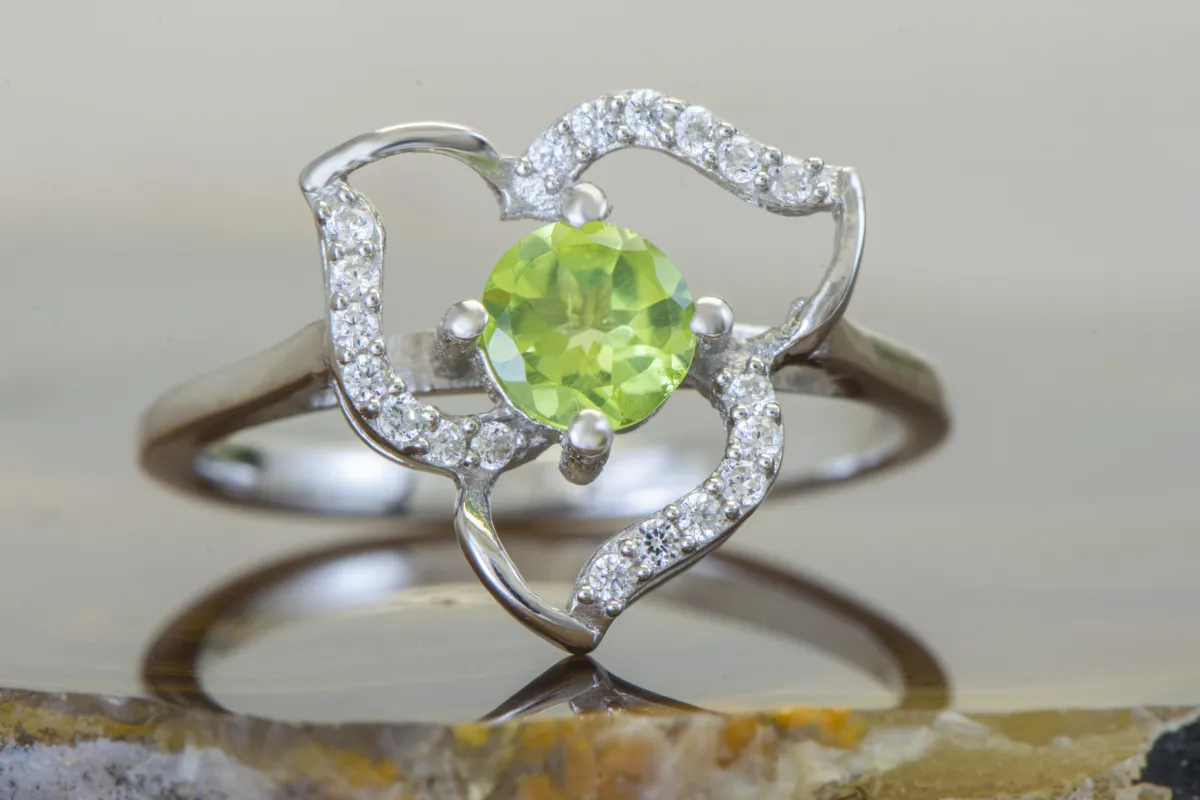 Silberring mit Peridot