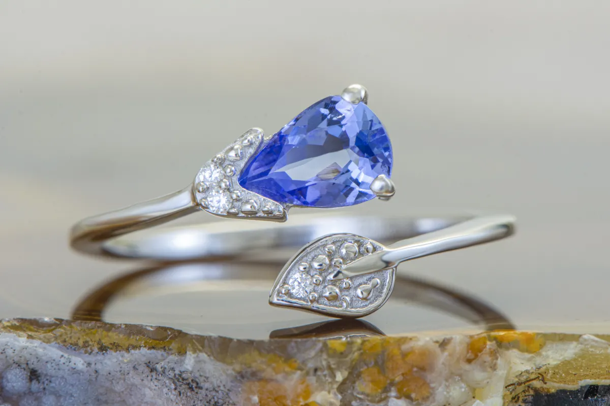 Ring mit Tansanit