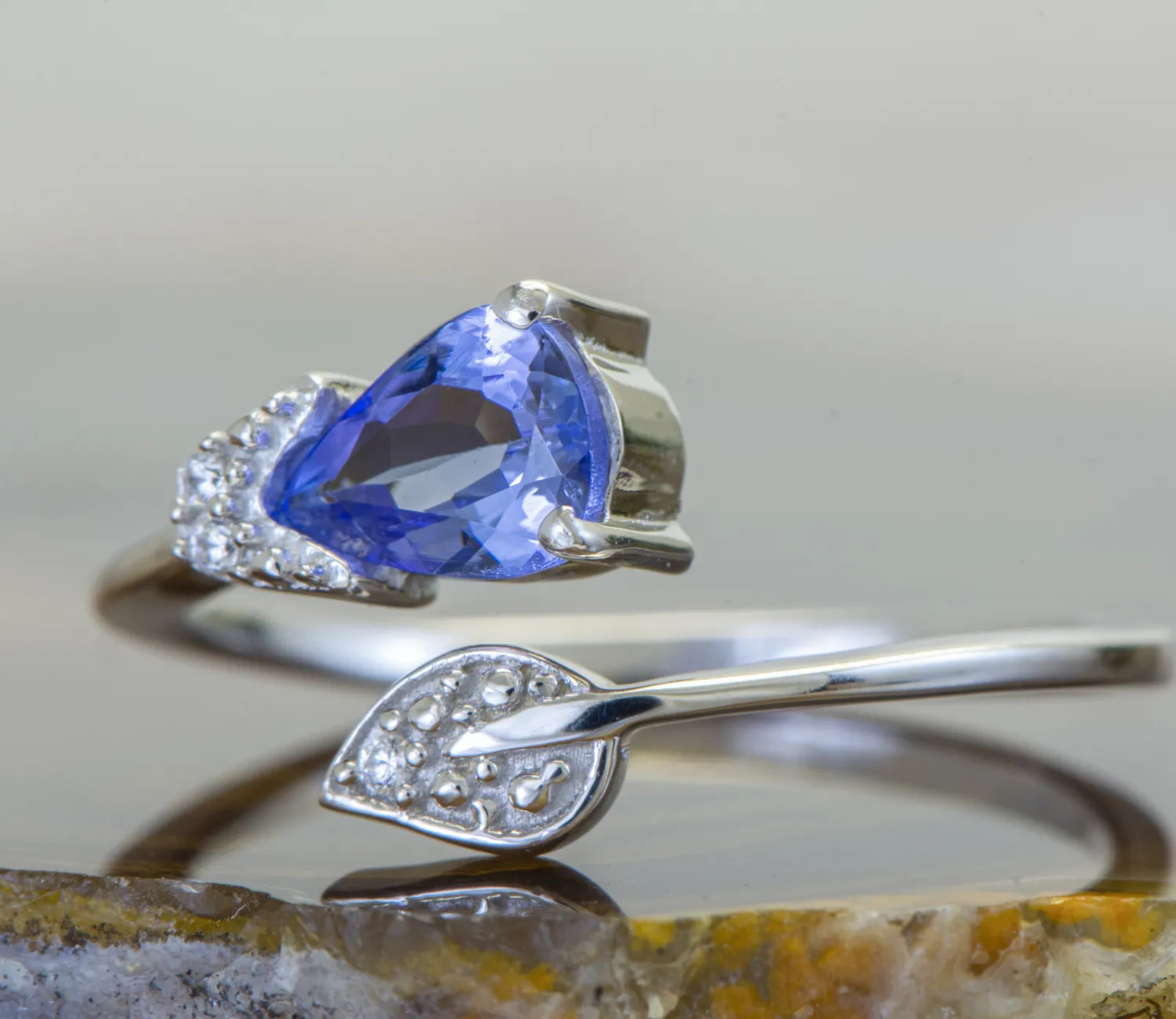 Ring mit Tansanit
