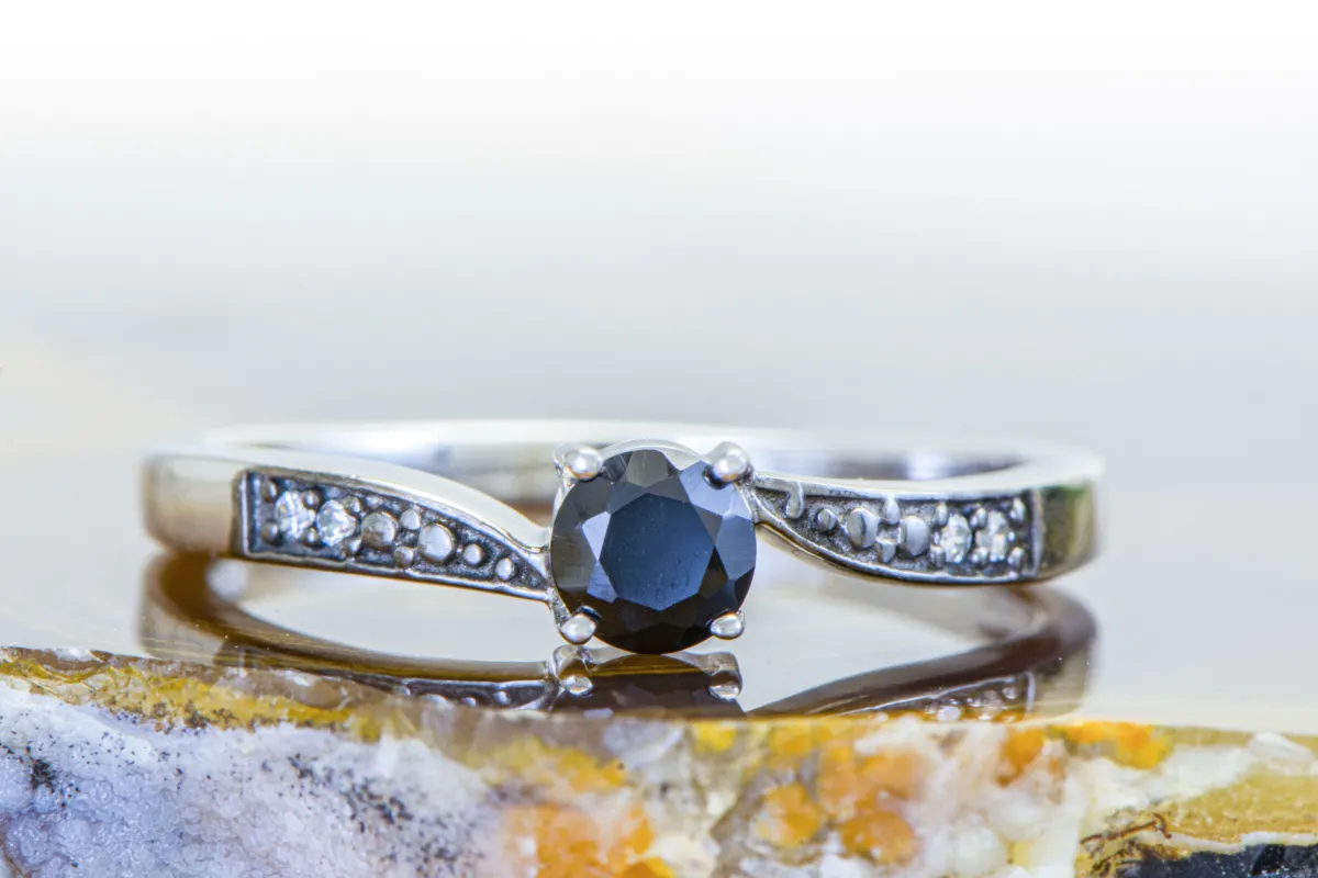 Silberring mit Onyx