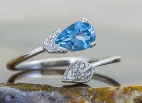 Ring mit Blauem Topas