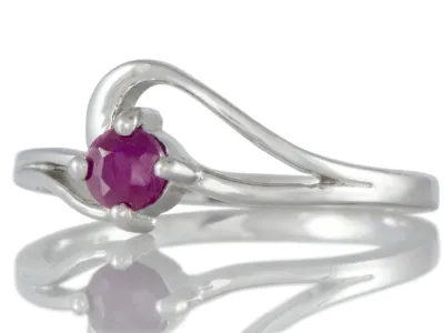 Ring mit Rubin