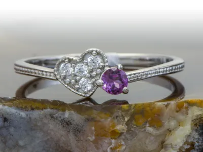 Ring mit Granat
