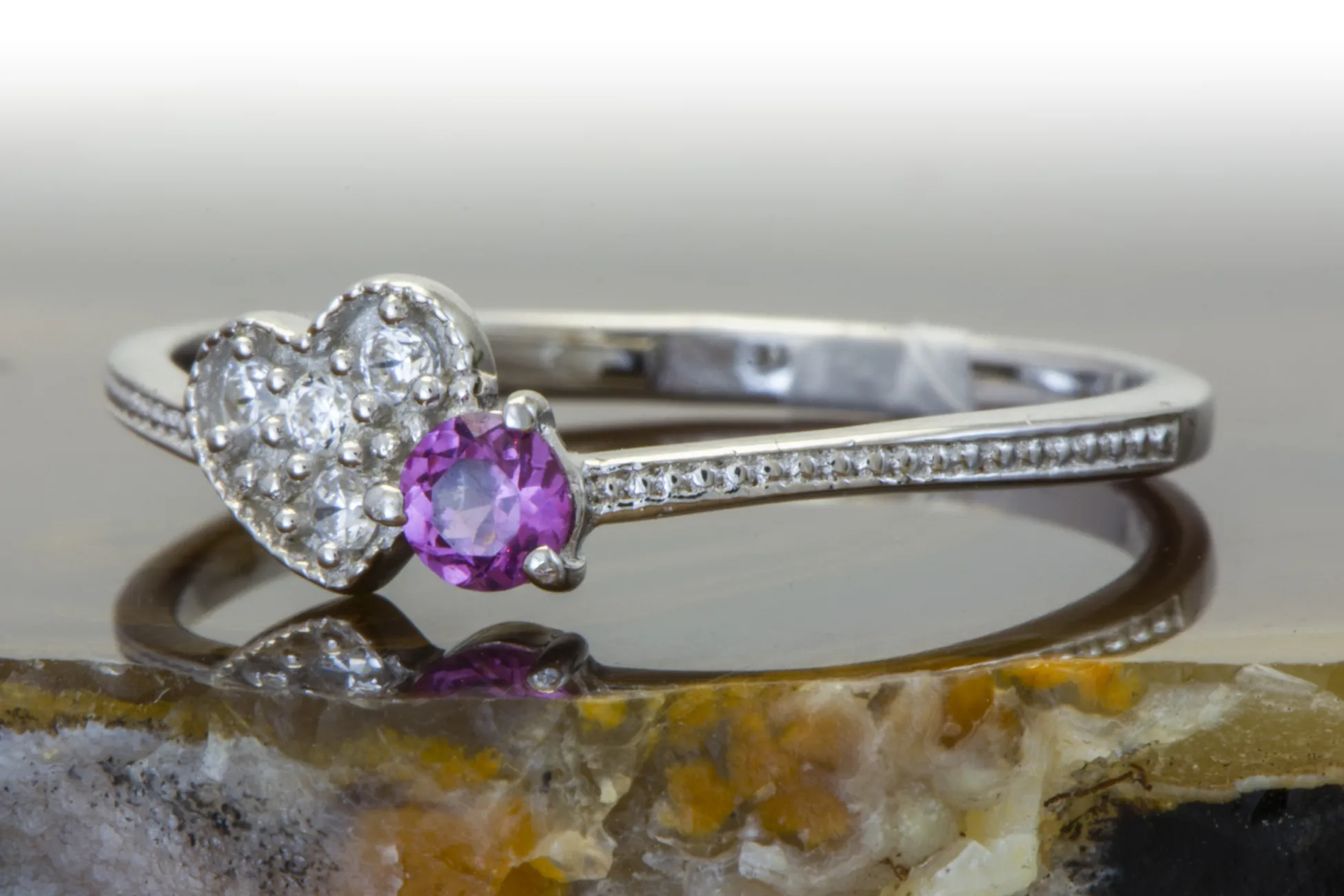Ring mit Granat