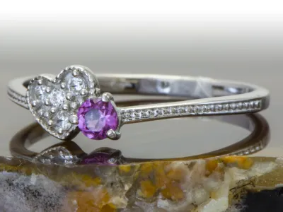 Ring mit Granat