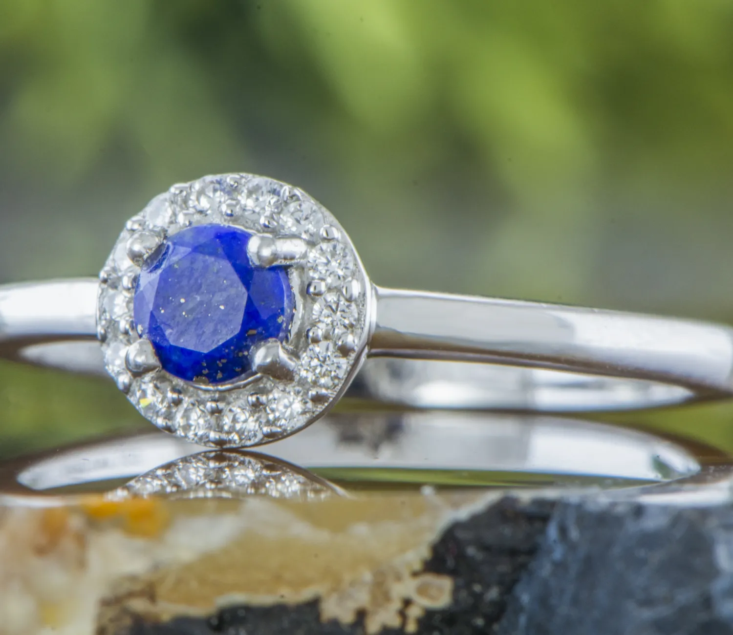 Silberring mit Lapislazuli