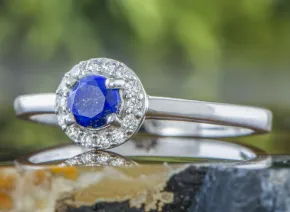Silberring mit Lapislazuli