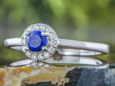 Silberring mit Lapislazuli