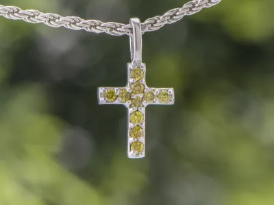 Kreuz mit Gelben Diamanten