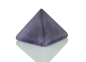 Pyramide aus Amethyst