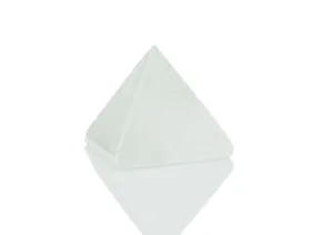 Pyramide aus Bergkristall