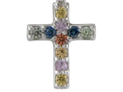 Silbernes Kreuz mit Saphir