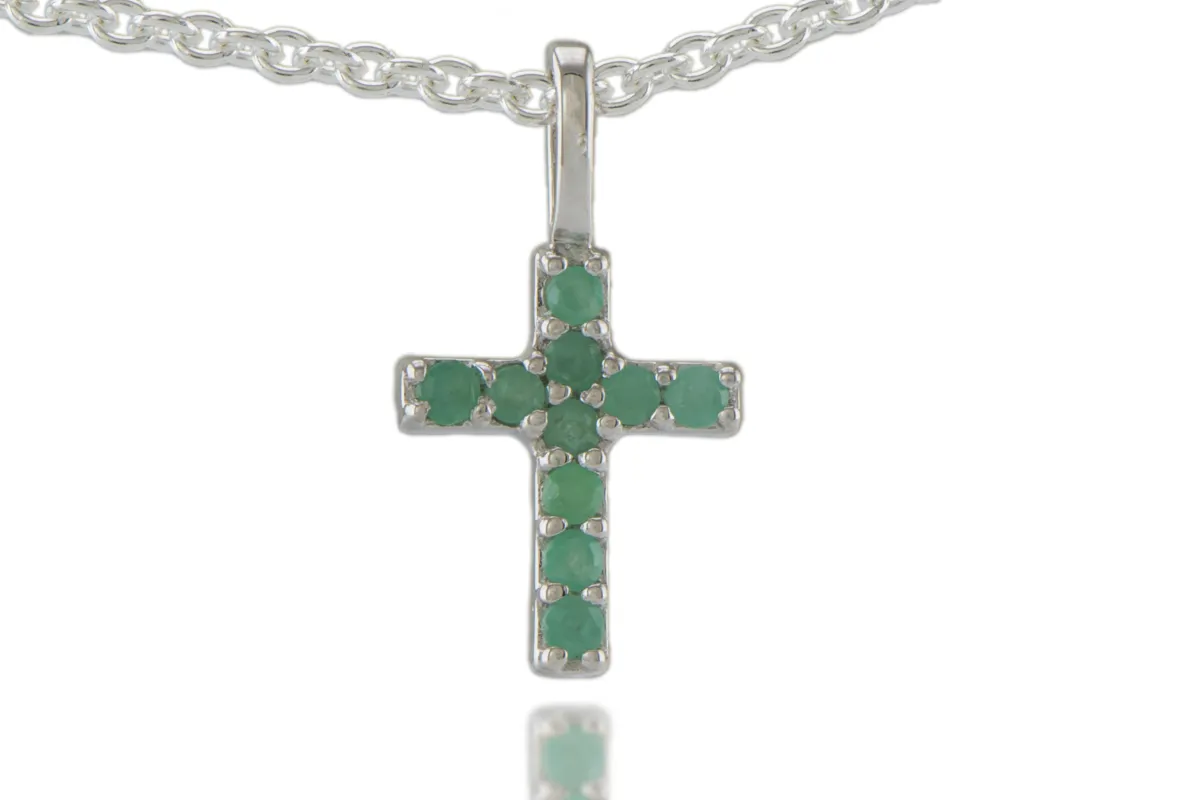 Silbernes Kreuz mit Smaragd