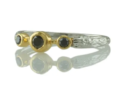 Ring mit Schwarzem Diamant