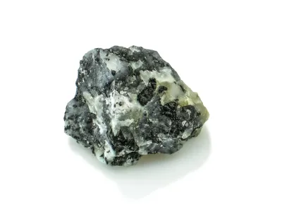 Schwarzer Turmalin in Quarz