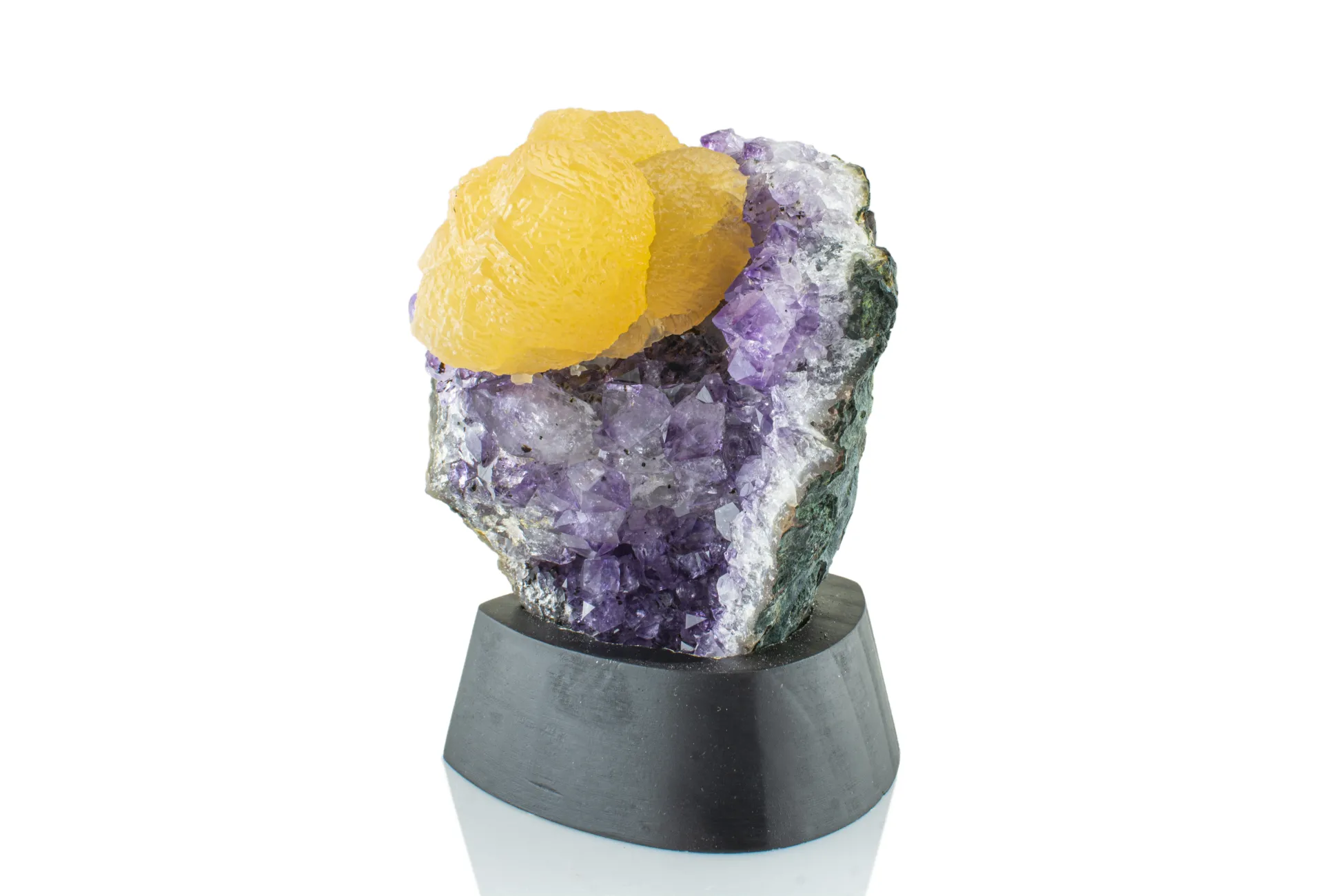 Amethyst mit Calcit