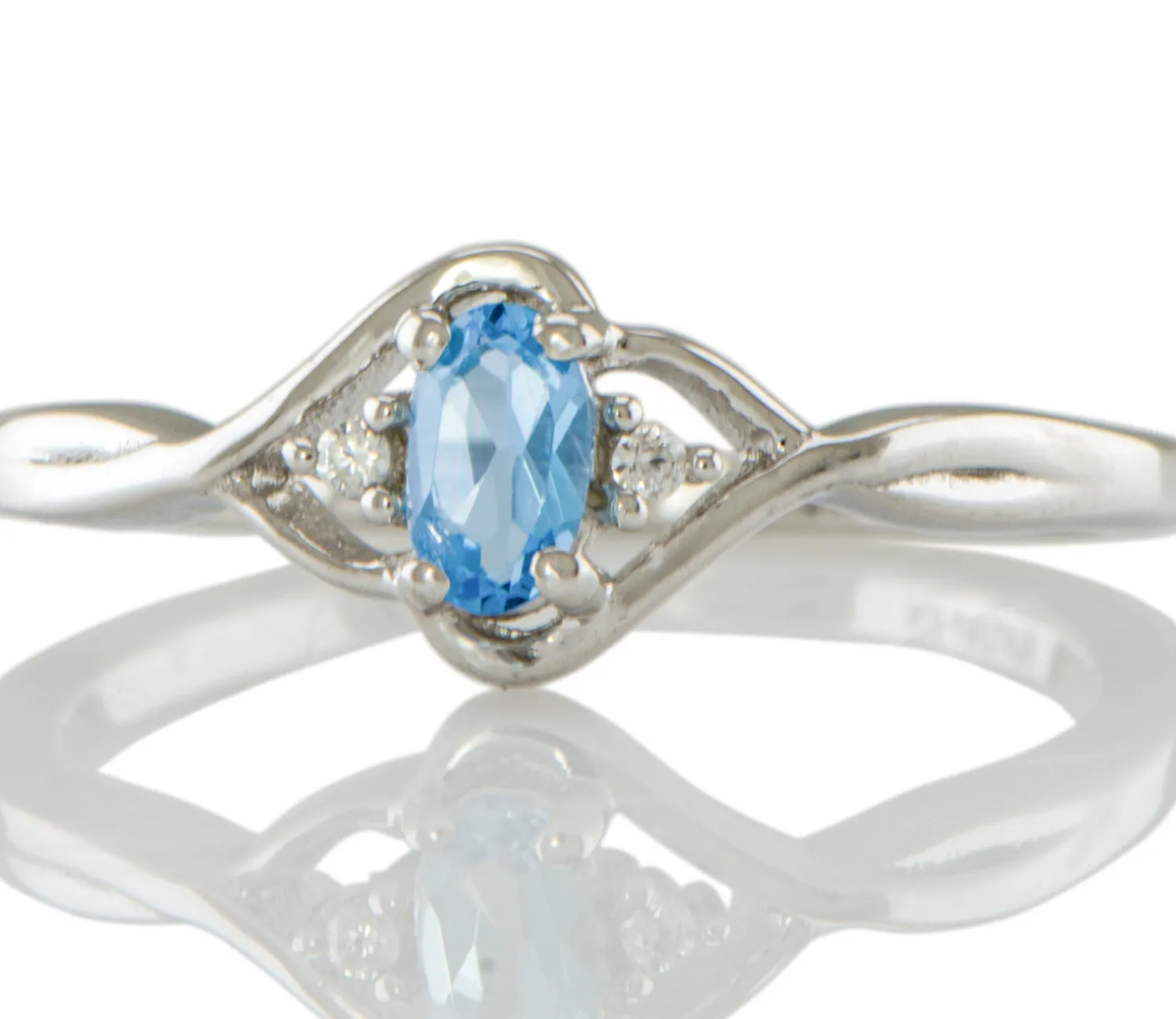 Ring mit Blauem Topas