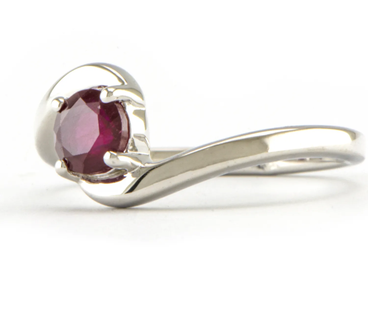 Silberring mit Rubin
