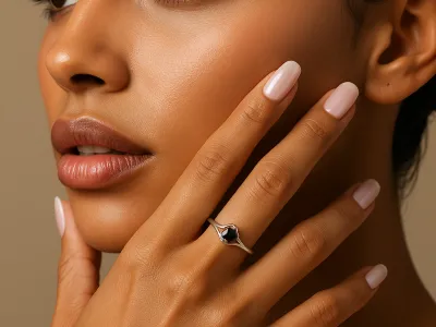 Ring mit schwarzem Diamanten