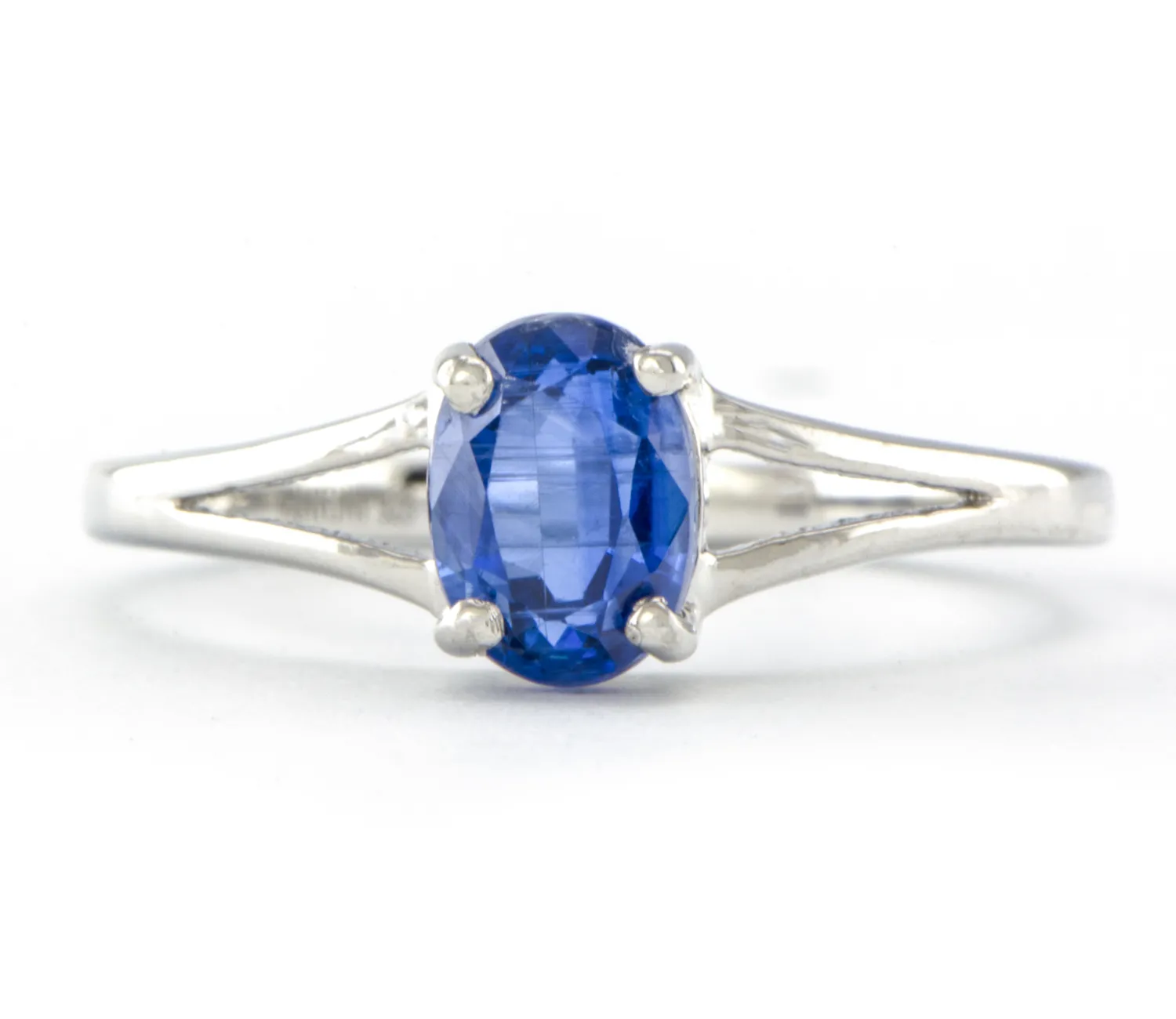 Ring mit blauem Kyanit