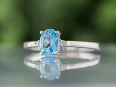 Ring mit blauem Topas